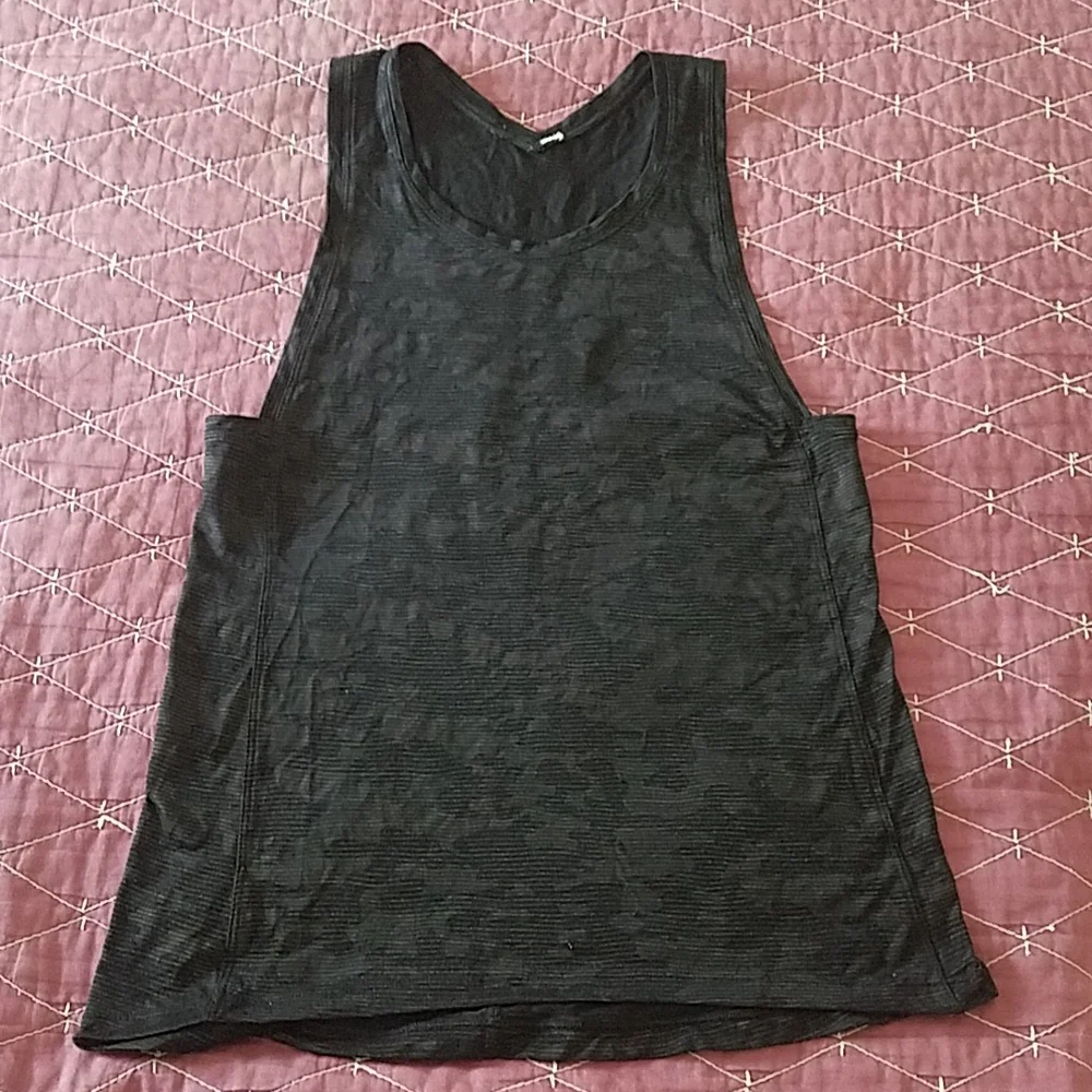 Lululemon Athletica Racerback Tank Top No Sleeves Active Run Yoga Sleeveless